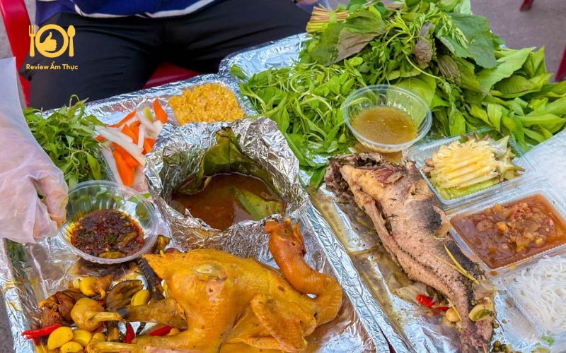 Top 2 quán gà nướng ống tre Bình Dương hot nhất hiện nay 4 ga-nuong-ong-tre-binh-duong-1