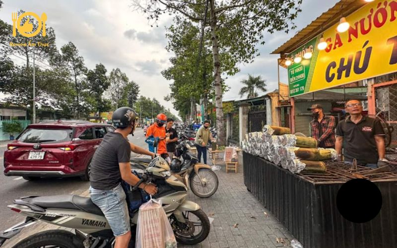 Review quán gà nướng ống tre chú trường - Có gì mà hot đến vậy? 7 gà nướng ống tre chú trường