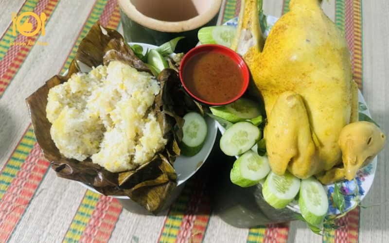 Review quán Gà Nướng Ống Tre Nơ Trang Long có gì hấp dẫn? 8 gà nướng ống tre nơ trang long