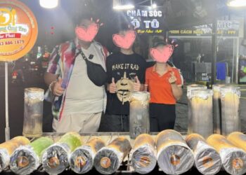 gà nướng ống tre nơ trang long