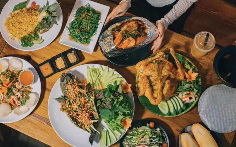 Review quán gà nướng tiêu xanh Đà Lạt - Tiệm Gà TukTuk 19 ga nuong tieu xanh da lat