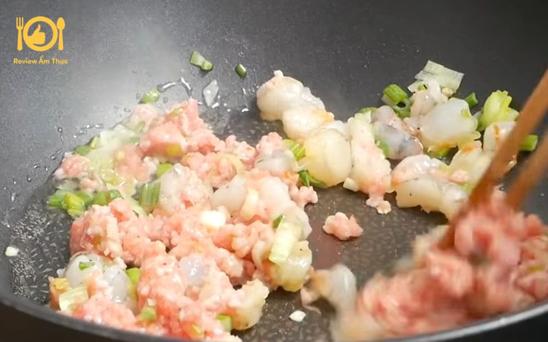 Bí quyết làm mì xào giòn ngon như nhà hàng với vài bước đơn giản 15 mì xào giòn