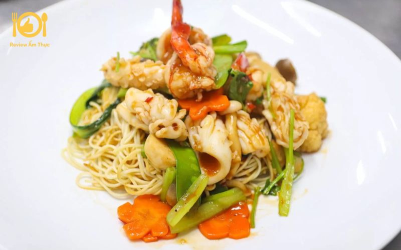 Bí quyết làm món mì xào Phúc Kiến dai ngon, thấm gia vị 11 mi xao phuc kien 5