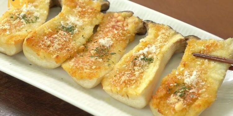 Cách nấu nấm đùi gà nướng bơ tỏi thơm ngon, lan tỏa cả gian bếp 8 nấm đùi gà nướng bơ tỏi