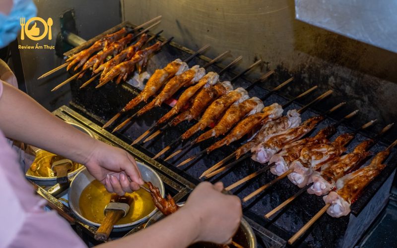 4 quán cánh gà nướng Hà Nội thơm phức cho ngày mưa se lạnh 6 cánh gà nướng hà nội