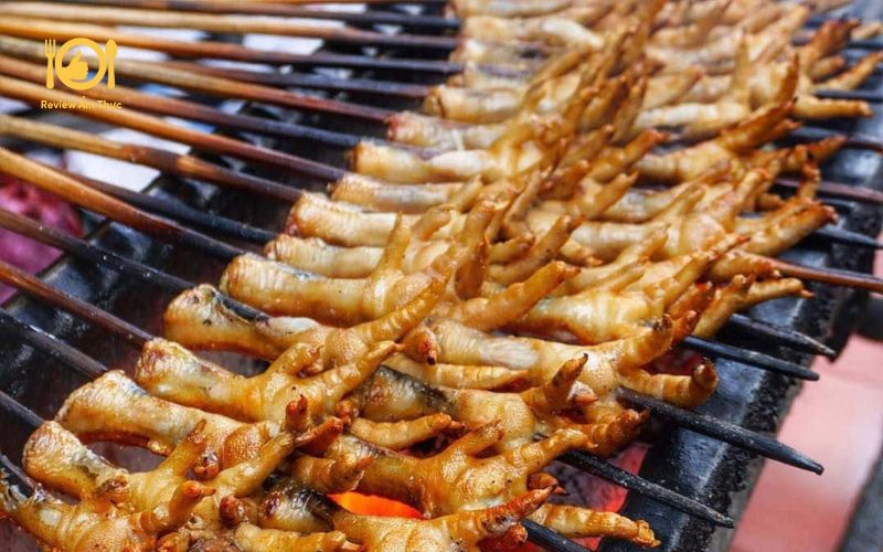 4 quán cánh gà nướng Hà Nội thơm phức cho ngày mưa se lạnh 8 cánh gà nướng hà nội