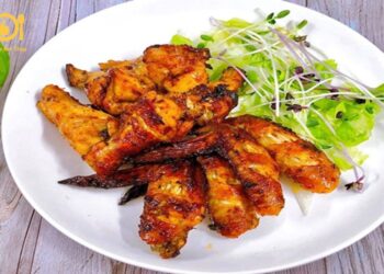 cánh gà nướng mật ong bằng nồi chiên không dầu