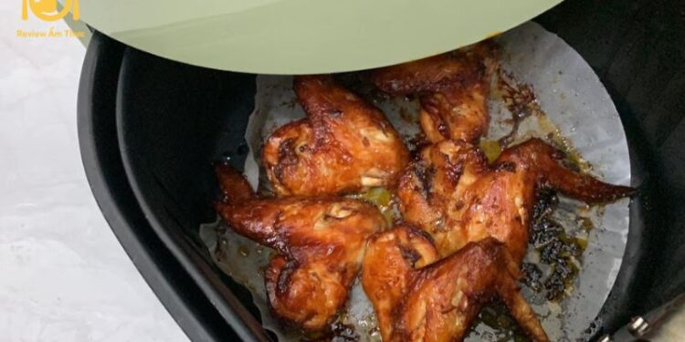 cánh gà nướng sa tế bằng nồi chiên không dầu