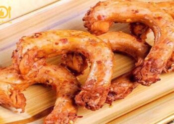 Cổ gà nướng - Món ăn vặt "gây nghiện" chỉ với vài ngàn đồng