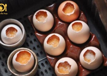 làm trứng gà nướng bằng nồi chiên không dầu