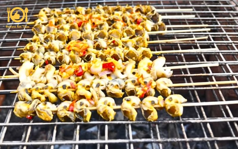 Ốc bươu nướng xiên que - Cách làm và mẹo chế biến ngon nhất 9 ốc bươu nướng xiên que