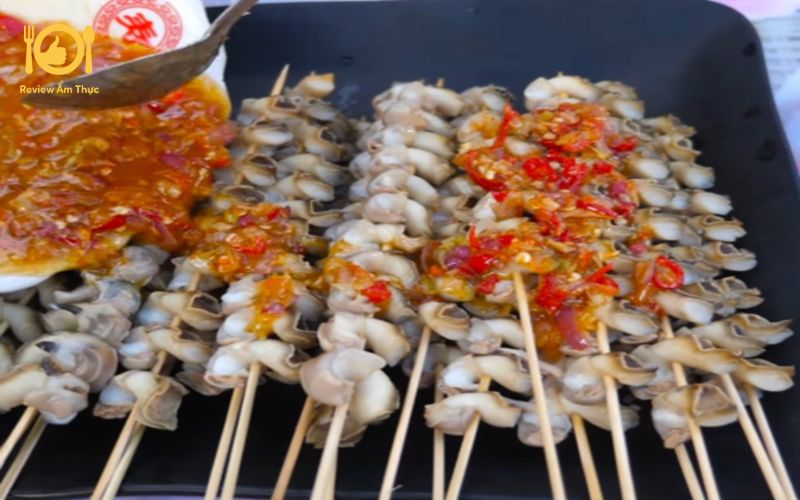Ốc bươu nướng xiên que - Cách làm và mẹo chế biến ngon nhất 10 ốc bươu nướng xiên que