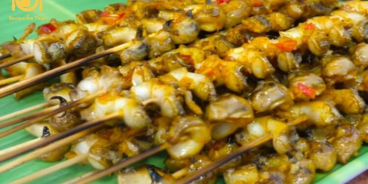 ốc bươu nướng xiên que