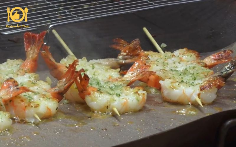 Bí quyết làm nên món tôm nướng bơ tỏi béo ngậy và mềm ngọt 7 tôm nướng bơ tỏi