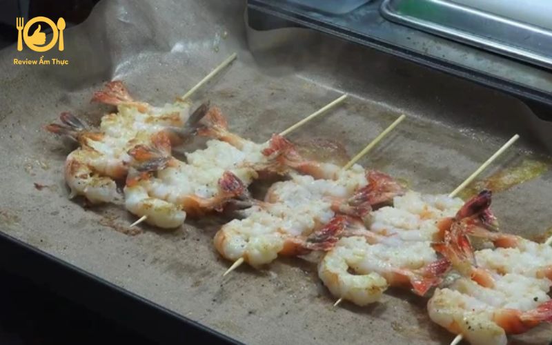 Bí quyết làm nên món tôm nướng bơ tỏi béo ngậy và mềm ngọt 8 tôm nướng bơ tỏi