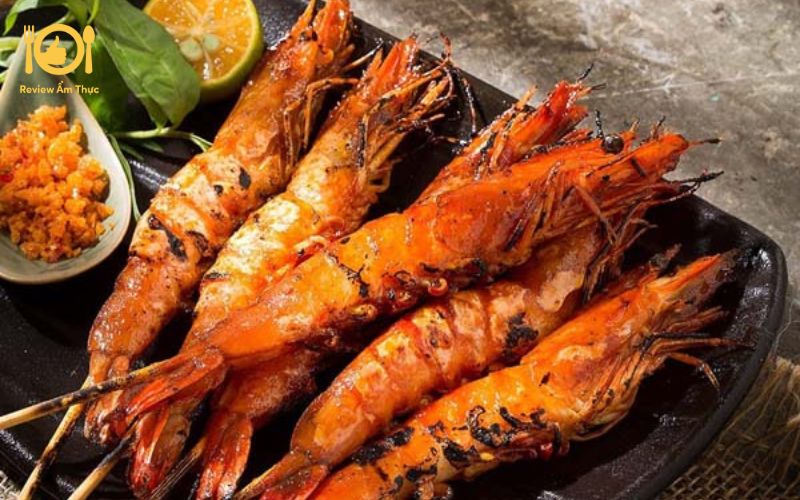 Bí quyết làm tôm nướng than hoa đơn giản, ai cũng làm được 18 Món tôm nướng than chứa bao nhiêu calo?