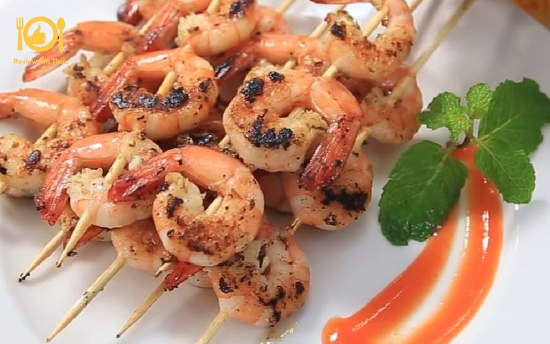 Hướng dẫn cách làm món tôm nướng xiên que ngon như nhà hàng 8 tôm nướng xiên que