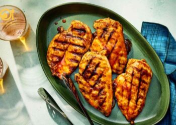 ức gà nướng mật ong bằng nồi chiên không dầu