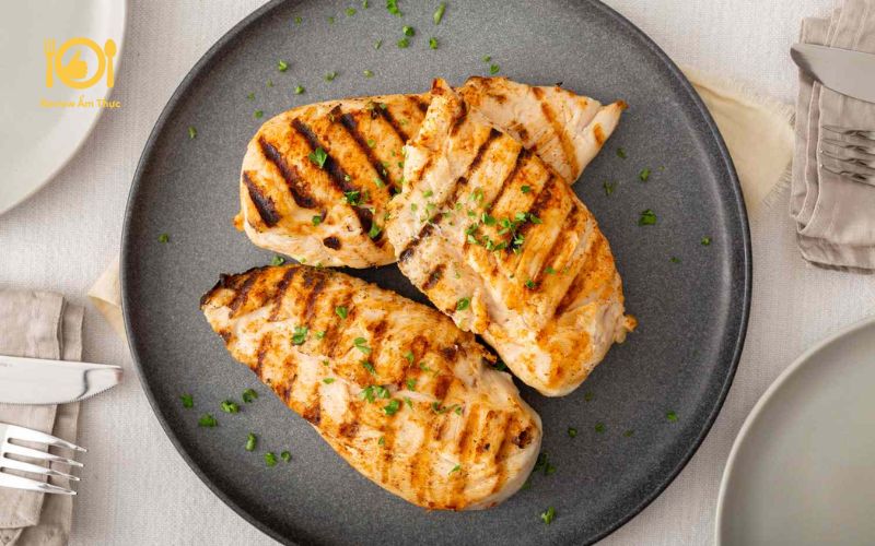 Cách làm ức gà nướng mật ong bằng nồi chiên không dầu tại nhà 13 ức gà nướng mật ong bằng nồi chiên không dầu