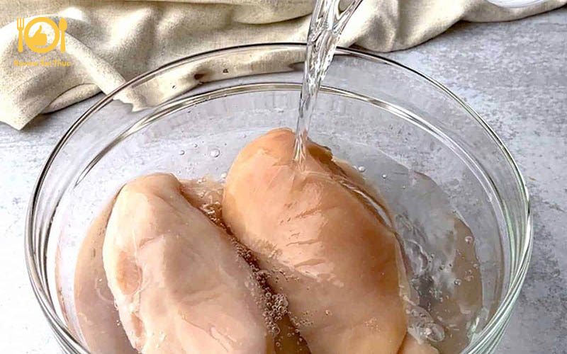 Bí quyết làm ức gà nướng mật ong eat clean ngon miệng, dáng thon 11 ức gà nướng mật ong eat clean