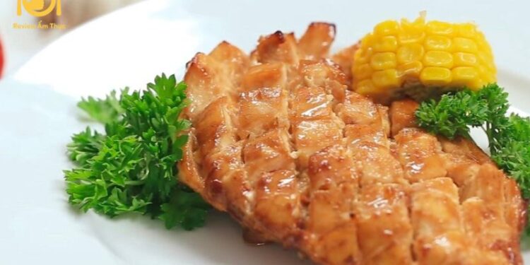 Bí quyết làm ức gà nướng mật ong eat clean ngon miệng, dáng thon 