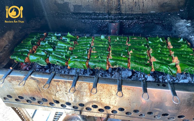 Review Bò Nướng Lá Lốt Đường Ray - Nức tiếng Sài Gòn gần 20 năm 7 bò nướng lá lốt đường ray