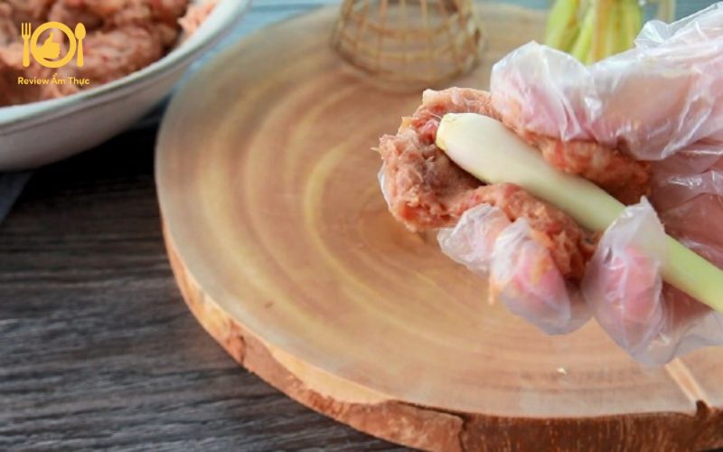Bí quyết làm nem bò nướng sả thơm ngon, mềm dai tại nhà 8 nem bò nướng sả