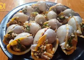 ốc tỏi nướng mỡ hành