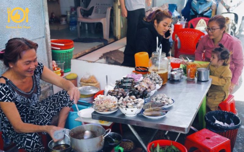 Ốc tỏi nướng nước mắm - Món ăn khó cưỡng với hương vị đậm đà 11 ốc tỏi nướng nước mắm