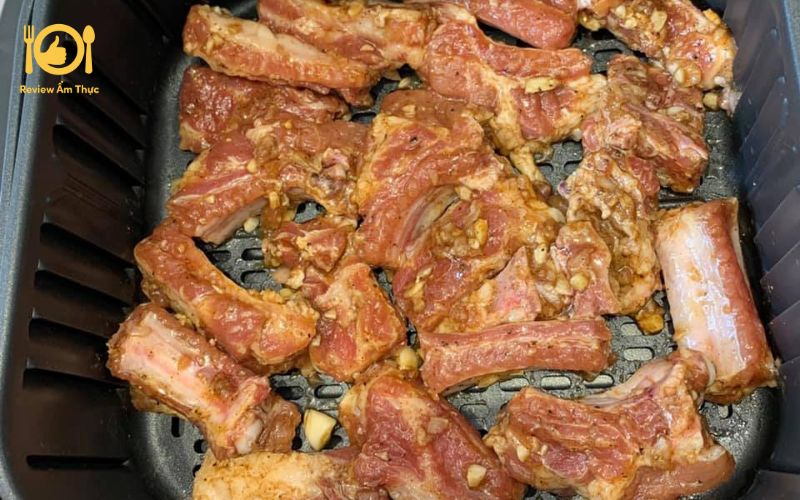 Hướng dẫn cách làm sườn bò nướng nồi chiên không dầu đơn giản 8 sườn bò nướng nồi chiên không dầu