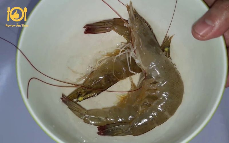 Bí quyết làm món tôm nướng giấy bạc đậm đà, mềm mọng tại nhà 8 tôm nướng giấy bạc