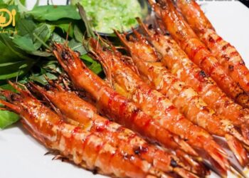 tôm nướng mọi bằng nồi chiên không dầu