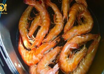 tôm nướng sả bằng nồi chiên không dầu