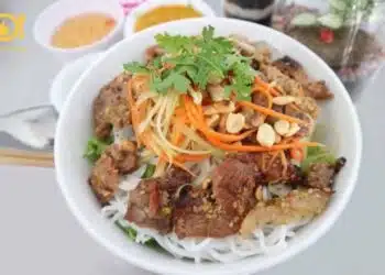 bún thịt nướng chợ bến thành