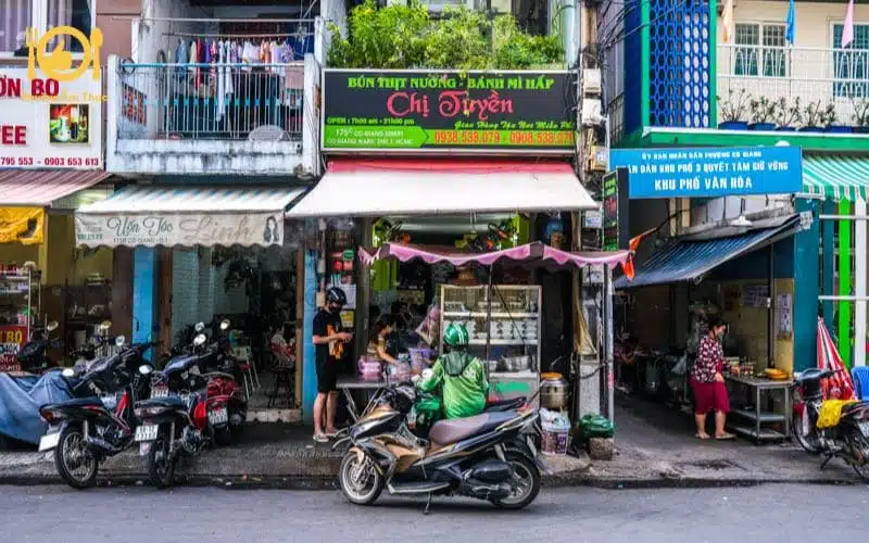 Ghé qua TOP 4 quán bún thịt nướng chợ Bến Thành siêu hấp dẫn 9 bún thịt nướng chợ bến thành
