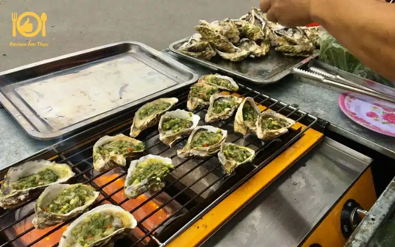 Top các quán hàu nướng 5k ngon được nhiều bạn trẻ săn đón 6 hàu nướng 5k