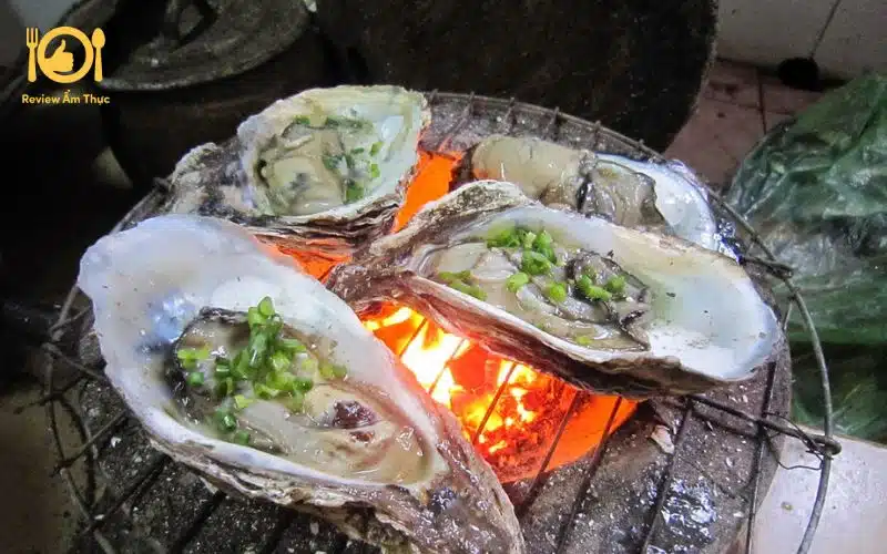 Review quán hàu nướng 9k Tôn Đản thu hút tín đồ ăn vặt Sài Gòn 7 hàu nướng 9k tôn đản