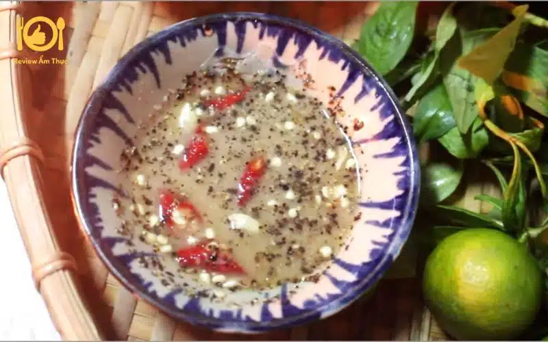 Hàu nướng mỡ hành chấm gì? Mách bạn 5 công thức nước chấm ngon 10 hàu nướng mỡ hành chấm gì