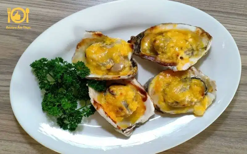 Cách làm hàu nướng trứng muối chuẩn vị nhà hàng 5 sao 10 hàu nướng trứng muối