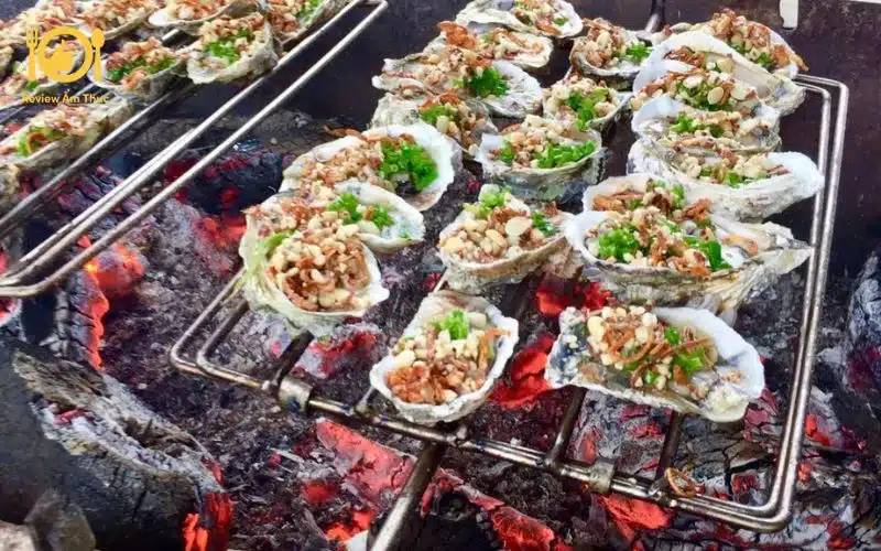 Điểm danh 10 quán hàu nướng ngon, với giá cả phải chăng 12 quán hàu nướng