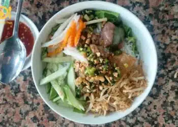 bún thịt nướng tư hoàng