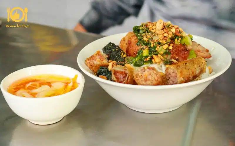 Review quán bún thịt nướng A Tài có gì hấp dẫn thực khách? 11 bún thịt nướng a tài