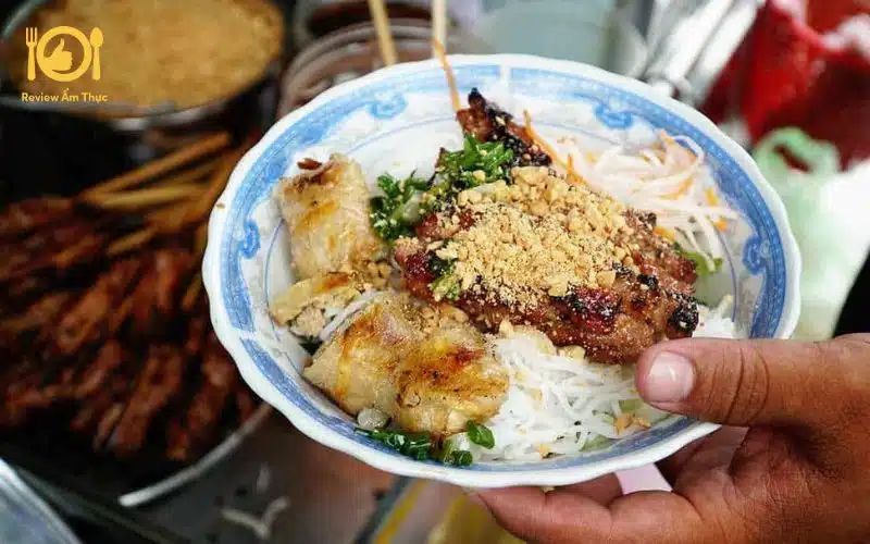 Review bún thịt nướng Anh Thành | Vị ngon lưu truyền nửa thế kỷ 7 bún thịt nướng anh thành