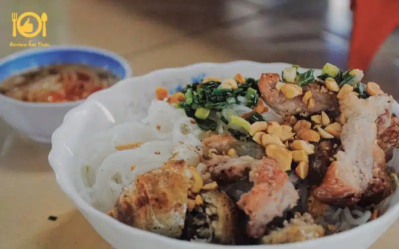 Review quán bún thịt nướng Ánh Tuyết ở giữa lòng Sài Gòn 6 bún thịt nướng ánh tuyết