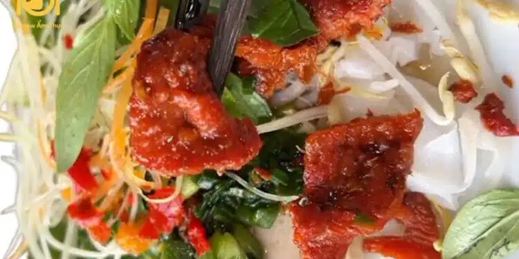 bún thịt nướng bà tám đà lạt