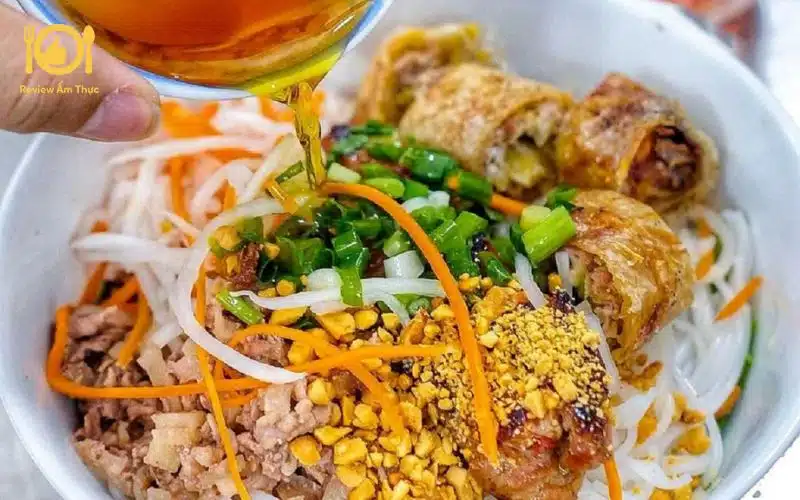 Review quán bún thịt nướng Dì Cẩm - Hương vị ẩm thực tại Hà Nội 8 bún thịt nướng dì cẩm