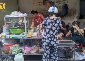 Review chi tiết về quán bún thịt nướng Hoàng Thiều Hoa ở Tân Phú