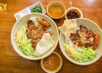 bún thịt nướng huế