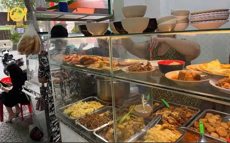 Review bún thịt nướng Mạc Đĩnh Chi | Đậm đà xiêu lòng thực khách 8 bún thịt nướng mạc đĩnh chi