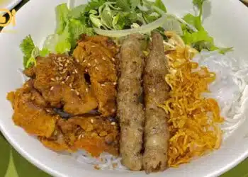 Review chi tiết quán bún thịt nướng Mệ Hải nổi tiếng tại Hà Nội